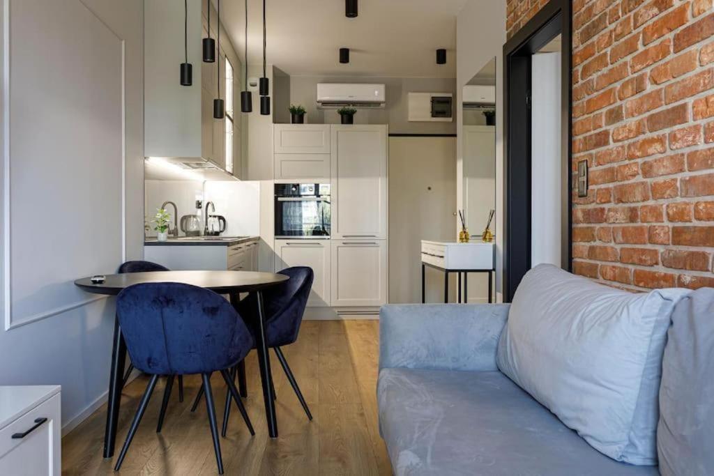 Golden Apartments Wroclaw - Great Location - Cozy And Bright&Janapawla19 Exterior photo